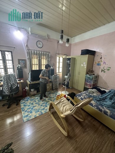 NHÀ RỘNG GIÁ RẺ PHỐ VIP – 3 tầng Lý Nam Đế 67m chỉ 14.8 tỷ - NGÕ NÔNG, AN NINH TỐT