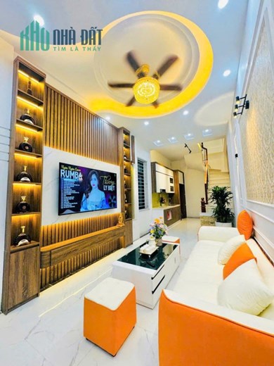 Bán nhà ngõ 521 Trương Định, Hoàng Mai, DT 30m2, xây 5 tầng, giá 4,9 tỷ