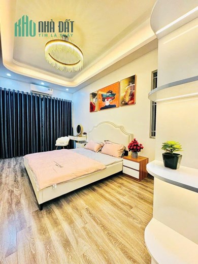 Bán nhà ngõ 521 Trương Định, Hoàng Mai, DT 30m2, xây 5 tầng, giá 4,9 tỷ