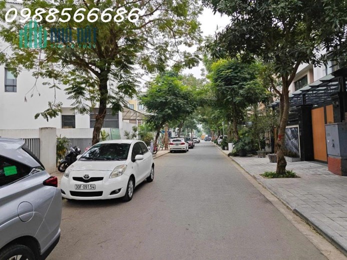BÁN BIỆT THỰ 300M² LÔ GÓC - KĐT DƯƠNG NỘI - VỊ TRÍ VÀNG NGAY LÊ QUANG ĐẠO KÉO DÀI
