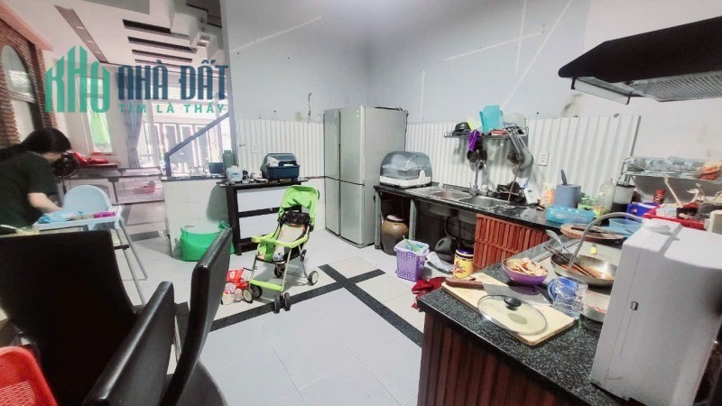 Bán nhà mặt phố Linh Tây, Thủ Đức, 100m2, 8.15 tỷ, 3 tầng