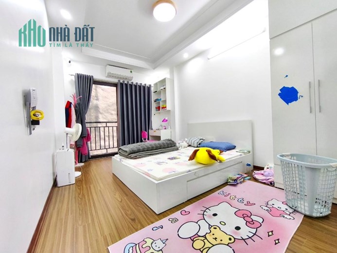 Chính Chủ Nhờ Bán Hộ Nhà Hoàng Mai - Full Nội Thất - 50m Ra Hồ Đền Lừ