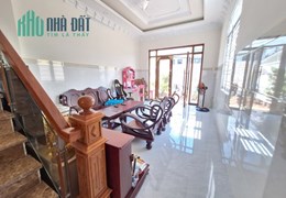 Bán nhà 65m2, 3 tầng, 2PN, 2WC, Linh Xuân, Thủ Đức - 4.95 tỷ