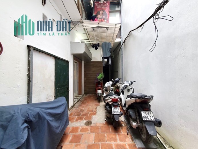 LÒ SŨ có SÂN THOÁNG mát mẻ – 1 tầng + 1 lửng 23m MT3.8 chỉ 3.5 tỷ - NGÕ NÔNG THẲNG
