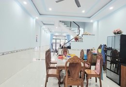 Bán nhà 3 tầng, 90m², 3PN, 4WC, Linh Xuân, Thủ Đức - 4.85 tỷ