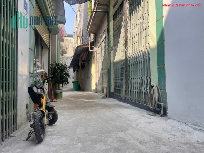 Bán đất tặng nhà cấp 4, tổ 6, Chi Đông, Mê Linh, HN. Gần KCN Quang Minh, công nhân đông đúc.