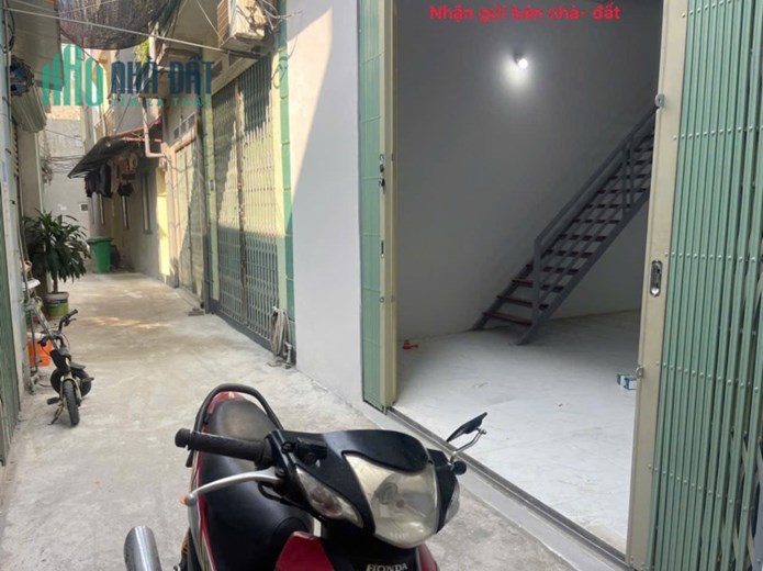 Bán đất tặng nhà cấp 4, tổ 6, Chi Đông, Mê Linh, HN. Gần KCN Quang Minh, công nhân đông đúc.