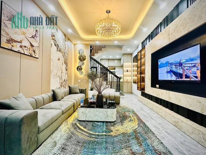 Siêu Phẩm Hai Bà Trưng 43m - Ô Tô Vào Nhà, Ngõ Thông Các Ngả - Giá Cực Hợp Lý