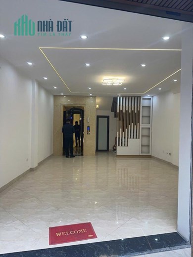 Siêu Phẩm Hai Bà Trưng 43m - Ô Tô Vào Nhà, Ngõ Thông Các Ngả - Giá Cực Hợp Lý