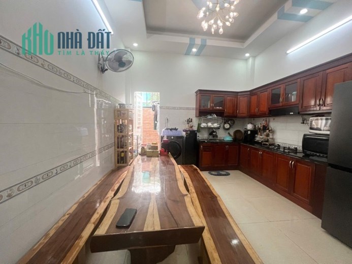 Bán nhà mặt phố Hiệp Bình Chánh, Thủ Đức, 60m², 4 tầng, 5.7 tỷ