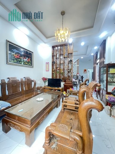 Bán nhà mặt phố Trường Thọ, Thủ Đức, 100m², 10.9 tỷ, 3 tầng
