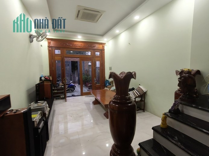Bán nhà mặt phố Hiệp Bình Chánh, Thủ Đức, 92m2, 7.9 tỷ, 3 tầng
```