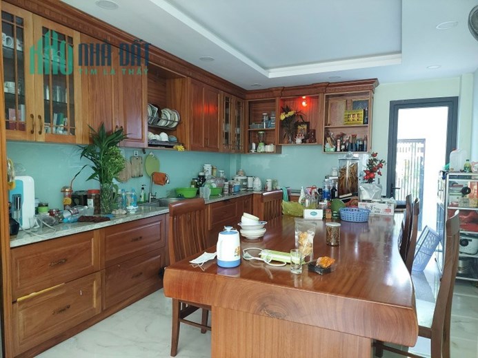 Bán nhà mặt phố Hiệp Bình Chánh, Thủ Đức, 92m2, 7.9 tỷ, 3 tầng
```