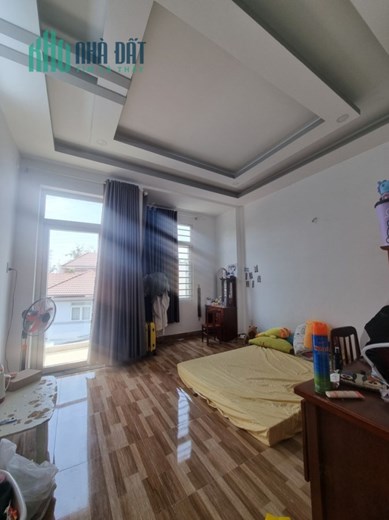 Bán nhà mặt phố Hiệp Bình Chánh, Thủ Đức, 92m2, 7.9 tỷ, 3 tầng
```