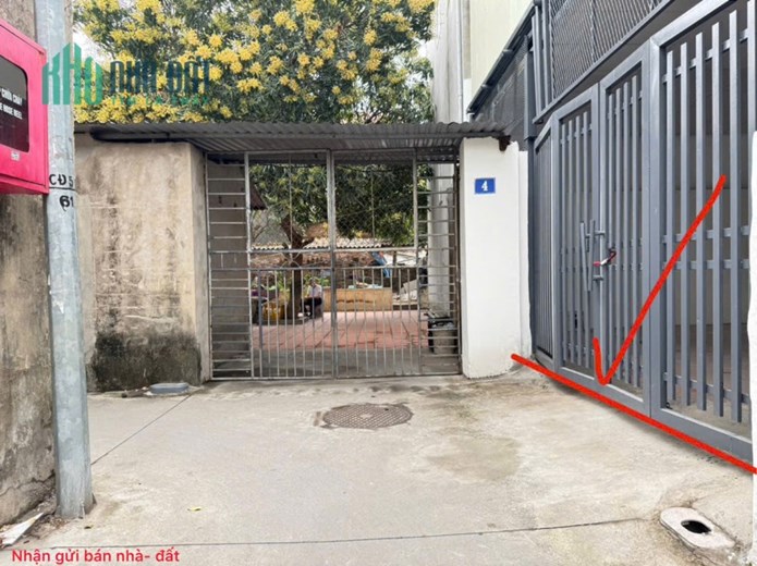 Nhà 2 tầng tổ 8, Chi Đông, Mê Linh. Đầy đủ tiện nghi, chỉ việc xách vali về ở. Oto đỗ trong nhà.