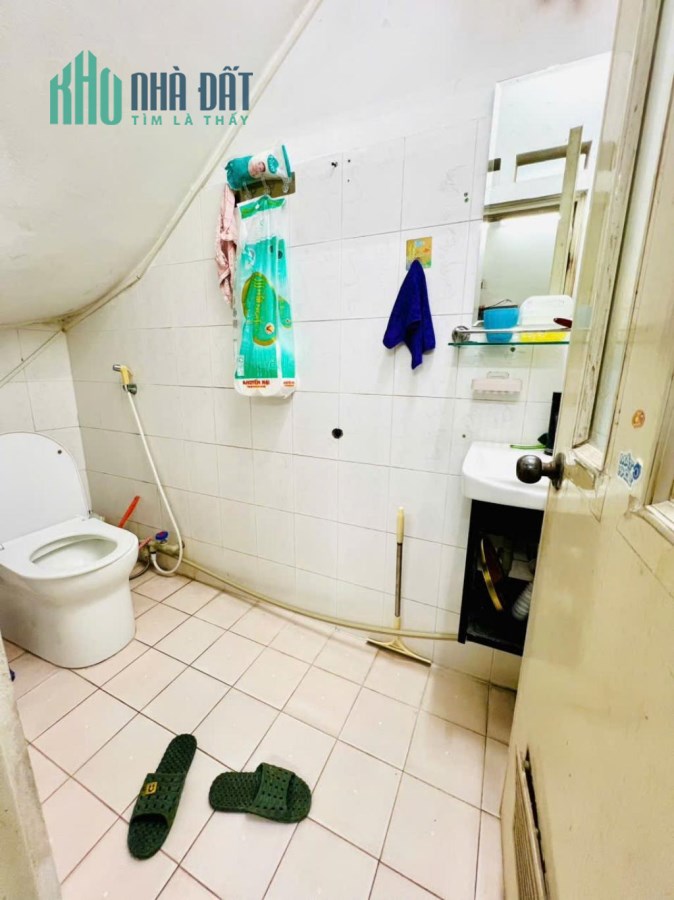 NHÀ ĐẸP Ở LUÔN – 3 tầng Hàng Bồ 30m chỉ 6.5 tỷ - NGÕ THẲNG CÓ SÂN THOÁNG