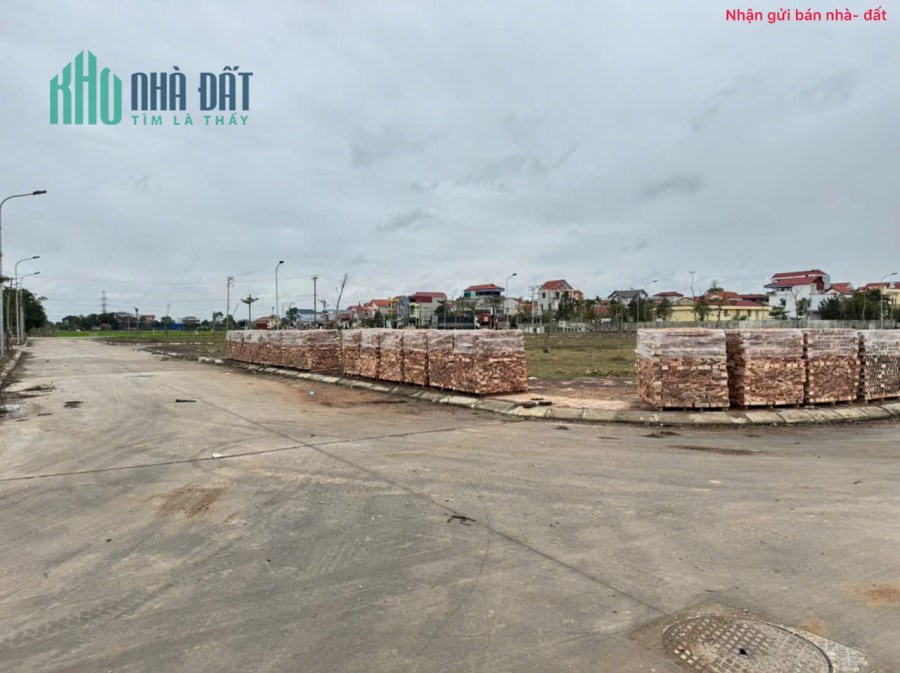 Bán lô đất đấu giá xã Hữu Văn, Chương Mỹ, HN. Đường nhựa, vỉa hè, 2 mặt thoáng trước sau.