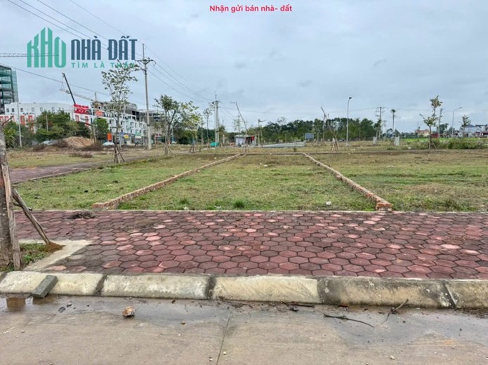 Bán lô đất đấu giá xã Hữu Văn, Chương Mỹ, HN. Đường nhựa, vỉa hè, 2 mặt thoáng trước sau.