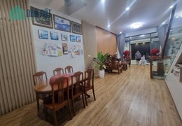 Bán nhà mặt phố Q.9, 112m², 4 tầng, 5PN, 13.9 tỷ, sổ hồng