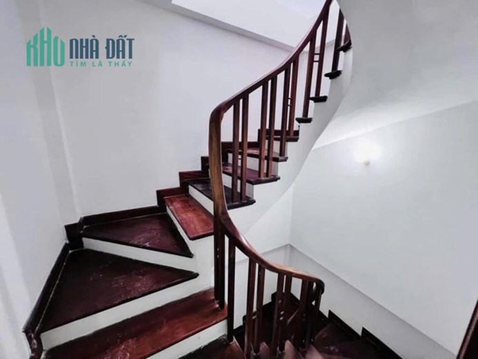 NHÀ ĐẸP PHÂN LÔ ĐƯỜNG LÁNG 2 MẶT THOÁNG - NGÕ Ô TÔ TRÁNH - GẦN CHỢ , GẦN TRƯỜNG ... GIÁ 5 TỶ 7