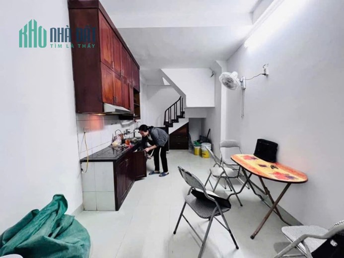 NHÀ ĐẸP PHÂN LÔ ĐƯỜNG LÁNG 2 MẶT THOÁNG - NGÕ Ô TÔ TRÁNH - GẦN CHỢ , GẦN TRƯỜNG ... GIÁ 5 TỶ 7