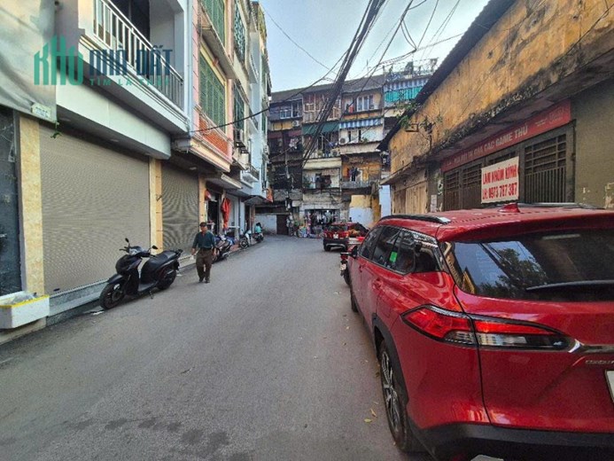 NHÀ ĐẸP THỔ QUAN 6,X tỷ - NGÕ THOÁNG, Ô TÔ TRÁNH - TRƯỚC NHÀ LÀ SÂN RỘNG