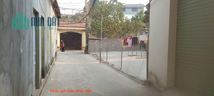 Bán lô đất tổ 3, TT Chi Đông, Mê Linh. Giáp KCN Quang Minh. Mặt tiền rộng, chia 2 lô cực đẹp.