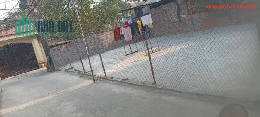 Bán lô đất tổ 3, TT Chi Đông, Mê Linh. Giáp KCN Quang Minh. Mặt tiền rộng, chia 2 lô cực đẹp.