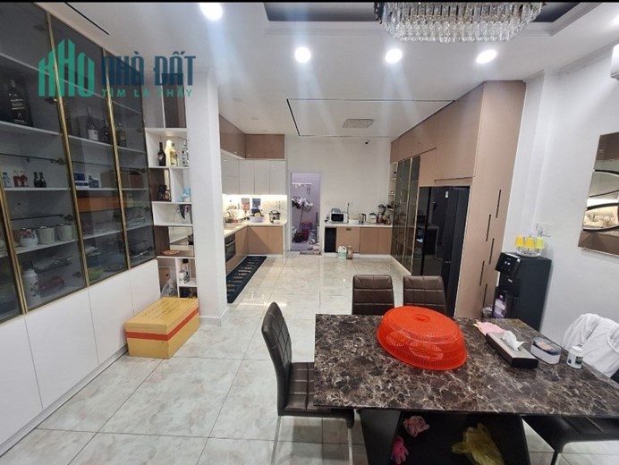Bán nhà mặt phố đường Tự Do, Q.9, 90m², 3 tầng, 9.1 tỷ