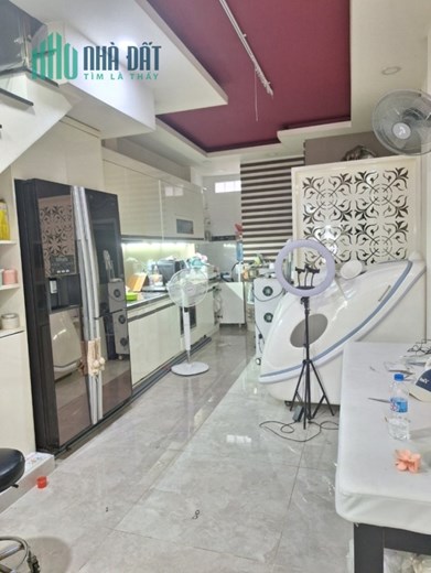 Bán nhà mặt phố đường Tự Do, Q.9, 90m², 3 tầng, 9.1 tỷ