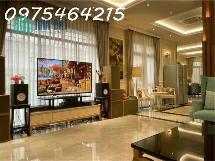 BIỆT THỰ CAO CẤP VEROSA PARK – PHÚ HỮU, THỦ ĐỨC
Giá: 50 tỷ – Diện tích khủng 8m x 31m – Thương