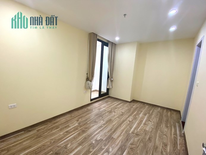 Bán Tòa Văn Phòng 9 Tầng Mặt Phố Khâm Thiên. Vị Trí Đắc Địa, DT 85m2, MT 5.2m,Giá 55 TỶ