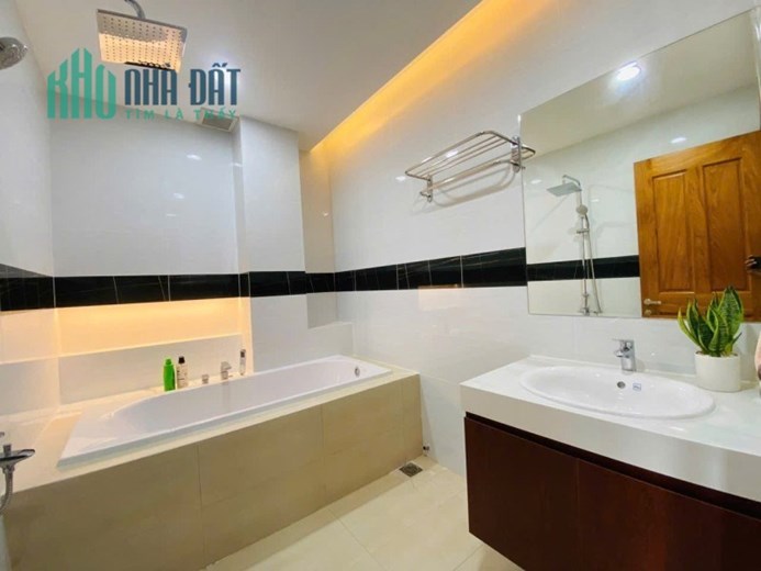 Bán nhà mặt phố Tú Xương, Q.9, 126m², 3 tầng, 12.6 tỷ, sổ hồng