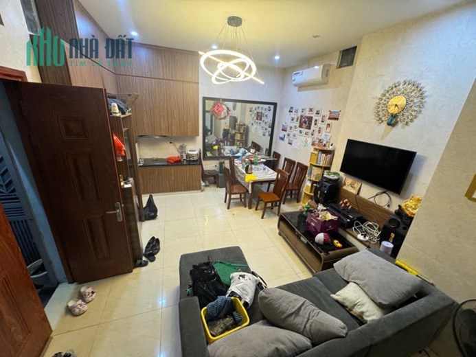 NHÀ HÀO NAM 6 TỶ 5 - 5 TẦNG -32M2 - VÀI BƯỚC RA ĐẾN Ô TÔ