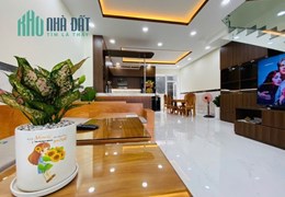 Bán nhà mặt phố Q.9, Thủ Đức, 147m², 4 tầng, 6PN, 15.4 tỷ, sổ hồng