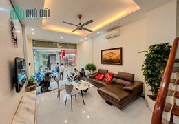 BÁN NHÀ BÙI XƯƠNG TRẠCH HN   4 TẦNG DT 70 M2 GIÁ 24TY BÀN GIAO  NỘI THẤT