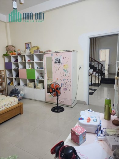 Nhà 3 tầng đường Hoàng Thúc Trâm,gần Sân Bay,hải châu. giá 7.9 tỷ.