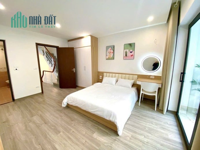 Đỉnh chóp! 
Siêu phẩm TRƯỜNG CHINH, 42m, lô góc 9 phòng khép kín, doanh thu khủng, nhỉnh 8 tỷ