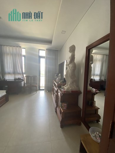 NHÀ ĐẸP 5x20M – TRỆT 3 LẦU – THANG MÁY – GẦN LƯƠNG ĐỊNH CỦA GIÁ 25 TỶ