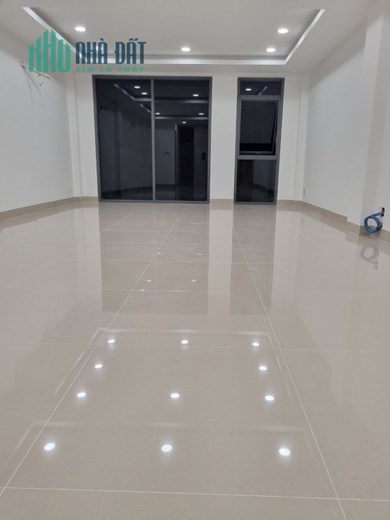 Bán Nhà Có Thang Máy – Gần đường Lương Định Của, Quận 2 – Giá Tốt 18,5 Tỷ