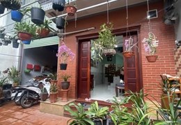 Chính Chủ Bán Nhà 3 Tầng Nguyễn Văn Linh, Long Biên, Gần Hồ, Ô Tô Đỗ Cổng