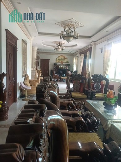 Bán nhà mặt tiền Nguyễn Thái Học, 3250m², có biệt thự + xưởng 1600m, giá 75 tỷ