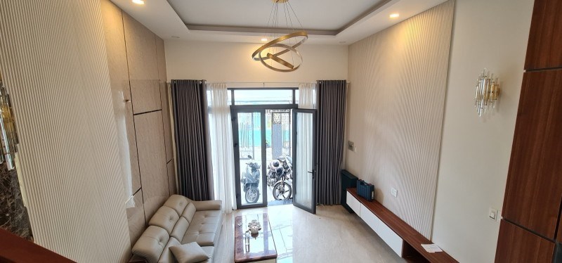 Bán nhà 4 tầng, 82m², 4PN, 5WC, Q.2, 8.2 tỷ, sổ hồng