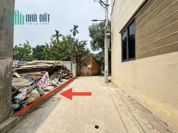 Bán 100m đất tổ 5, TT Quang Minh, Mê Linh. Cách 1 nhà tới trục chính, sân bóng