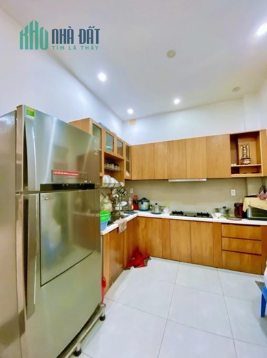 Bán nhà 70m2, 4PN, 4 tầng, Trường Thọ, Thủ Đức, 7.8 tỷ, sổ hồng