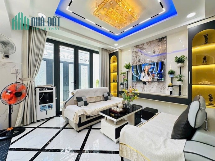BÁN BIỆT THỰ MINI NGANG 8M – 60M2 - FULL NỘI THẤT – CHỈ 7.9 TỶ!
Vị trí cực đẹp – Phạm Văn Chiêu,