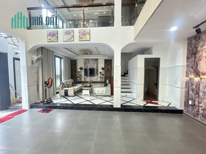 BÁN BIỆT THỰ MINI NGANG 8M – 60M2 - FULL NỘI THẤT – CHỈ 7.9 TỶ!
Vị trí cực đẹp – Phạm Văn Chiêu,