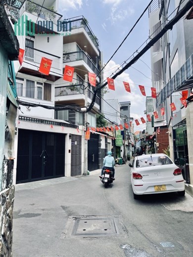 BÁN NHÀ - HXH -QUANG TRUNG - P10-GÒ VẤP – 4 TẦNG - 51M2 (4X12.7) - 4 PHÒNG NGỦ- BAN CÔNG - SỔ VUÔNG