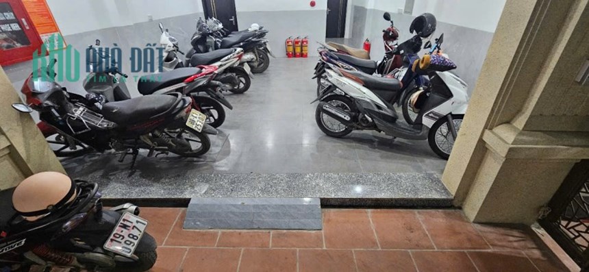 BÁN NHÀ  TỪ LIÊM ,PHÚC DIỄM HN,14TY300TR , DT 102m2  ,7 tầng 17 phòng fun nội thất 0832865116
