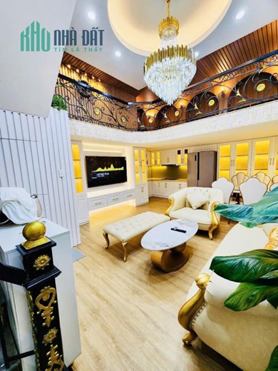 Hiếm! 
Bán nhà 5 tỷ, ô tô đỗ cửa, Phố Đặng Tiến Đông, Zalo 0911911021